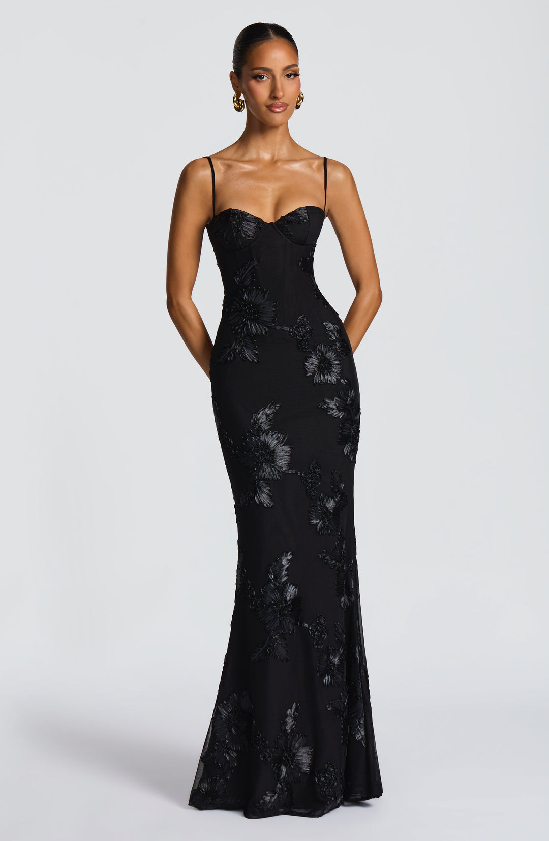 Elara - Structured elegance with exclusive details