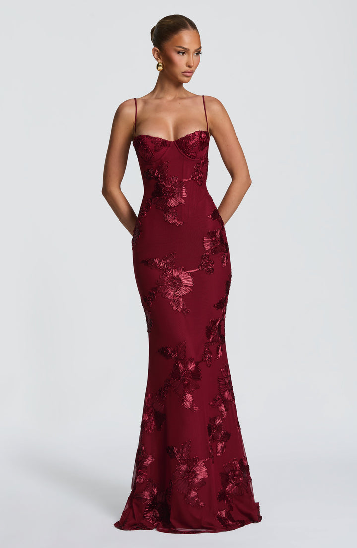 Elara - Structured elegance with exclusive details