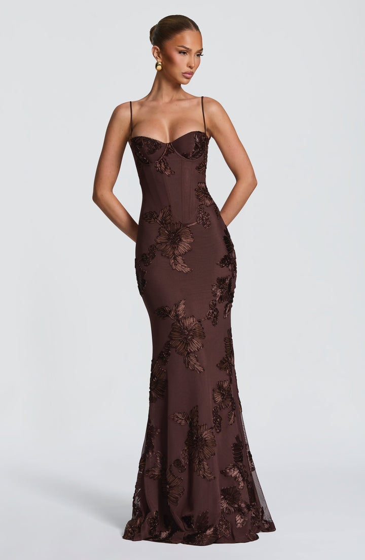 Elara - Structured elegance with exclusive details